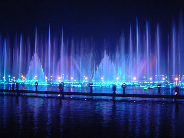 Guangzhou Fountain Company: Fountain designs are diverse and have different visual effects (Figure)